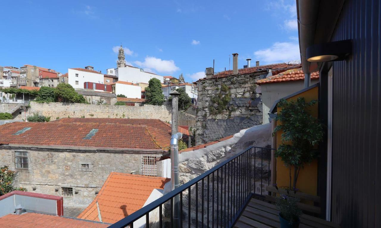 Hm - Flores Skylight Apartment Porto Luaran gambar