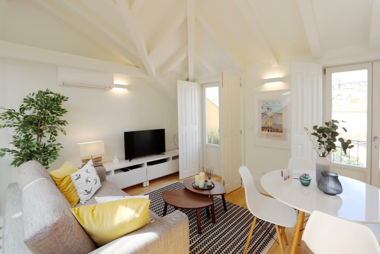 Hm - Flores Skylight Porto Luaran gambar