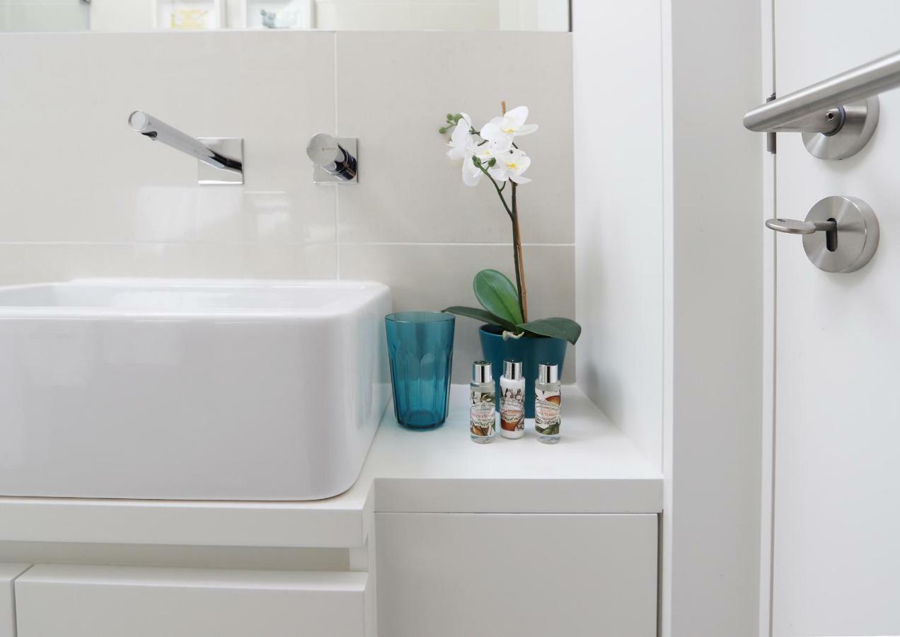 Hm - Flores Skylight Porto Luaran gambar