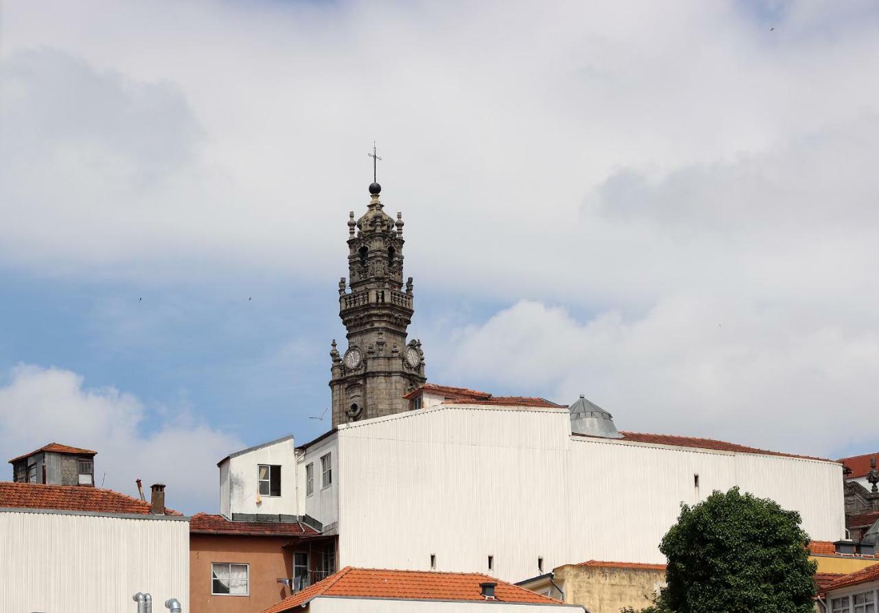 Hm - Flores Skylight Apartment Porto Luaran gambar